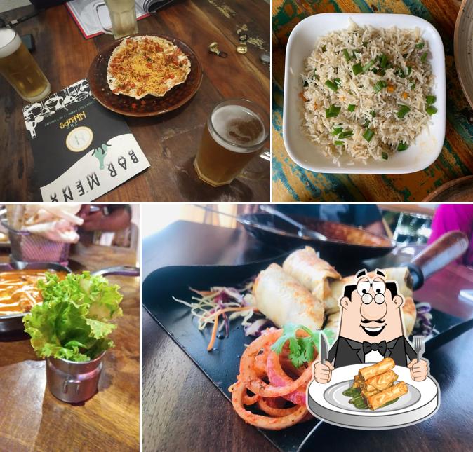 Spring rolls at Monkey Cafe