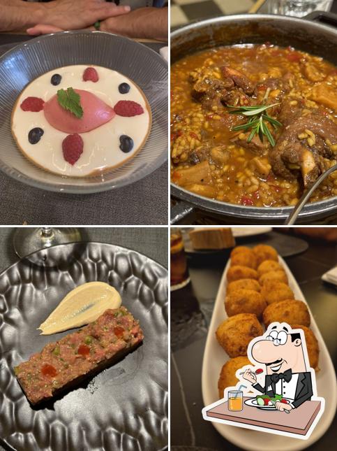 Guarda la foto che presenta la cibo e interni di Blanco