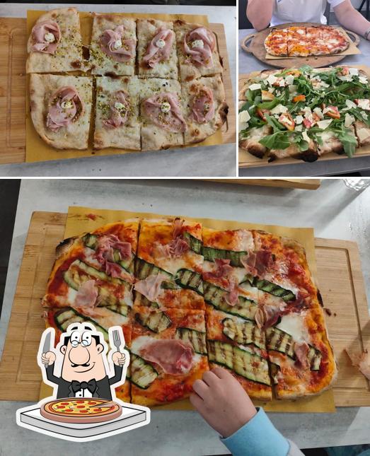 Prova una pizza a COSMIC - Bar Pizzeria Self Service - Ristorante