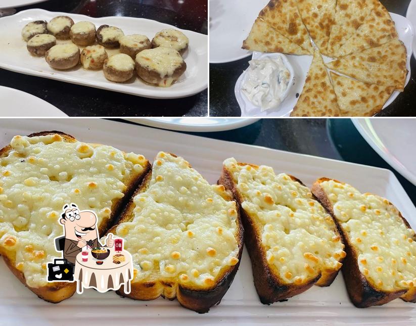 Food at P'S Delicacies