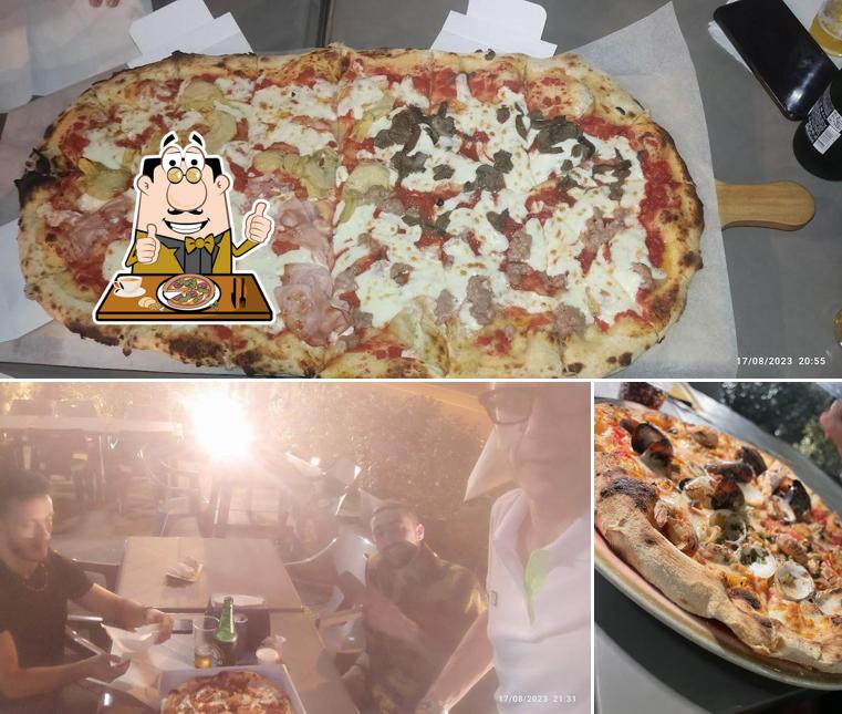 Ordina tra le svariate varianti di pizza