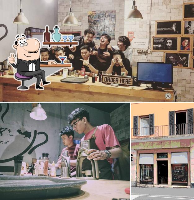 Gli interni di Historique Cafe'