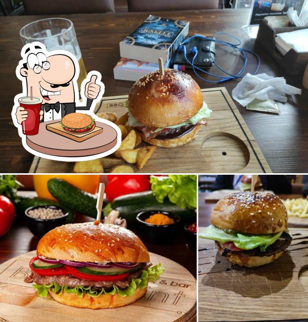 Prenez un hamburger à Grill-bar BBQ point