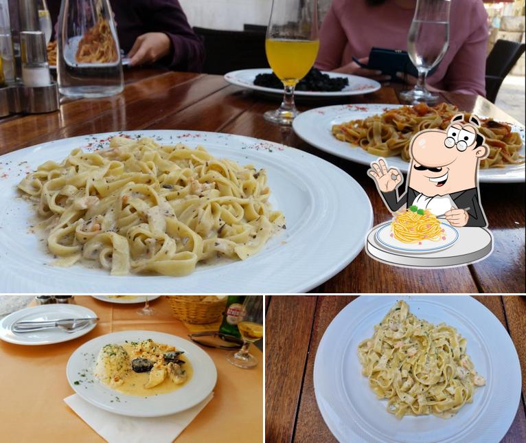 Spaghetti alla carbonara al Tiffany restaurant