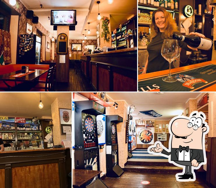 Dai un'occhiata agli interni di "The Bull Pub"