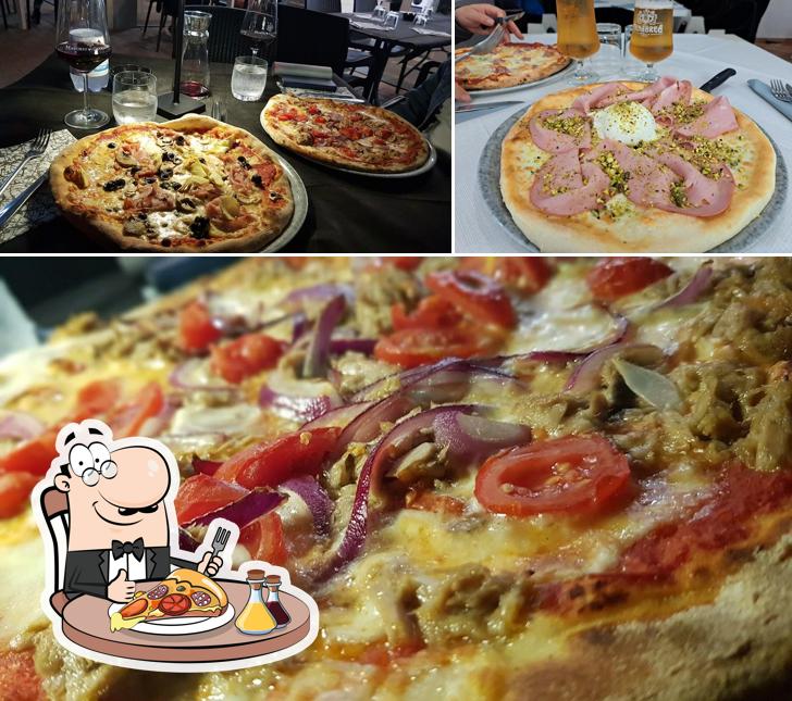 Ordina una pizza a La Greppia Mangiatoia Ristorante Pizzeria, Cenaia