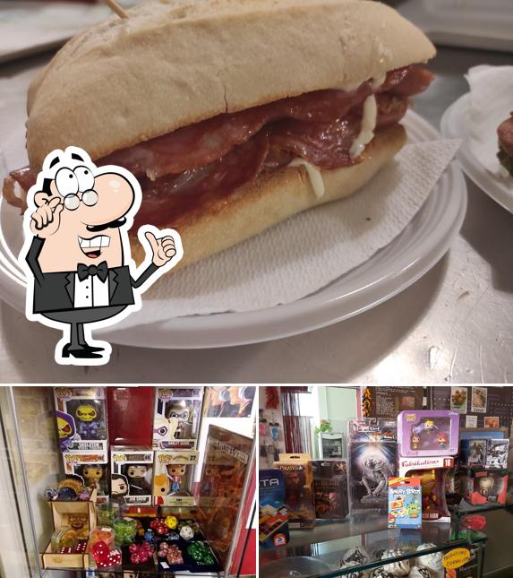 Dai un’occhiata alla foto che raffigura la interni e cibo di Bar Pizzeria Memory Dai un’occhiata alla foto che raffigura la interni e cibo di Bar Pizzeria Memory