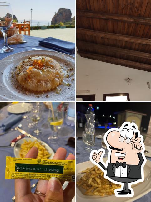 Siediti a un tavolo di Locanda L'Agusteri