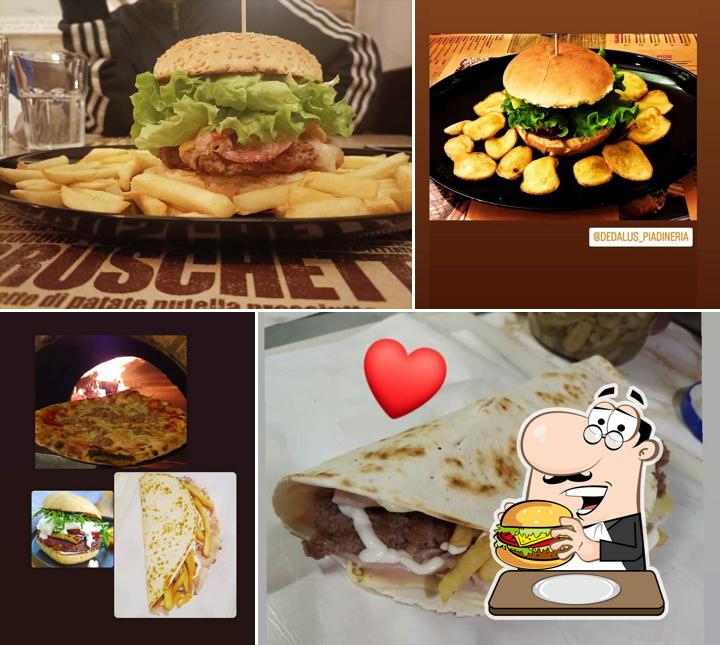 Prova un hamburger a Dedalus Piadineria Pizzeria Hamburgeria