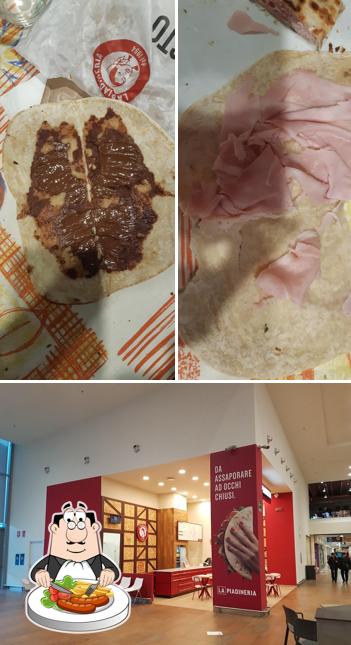 Tra le varie cose da La Piadineria si possono trovare la cibo e interni Tra le varie cose da La Piadineria si possono trovare la cibo e interni