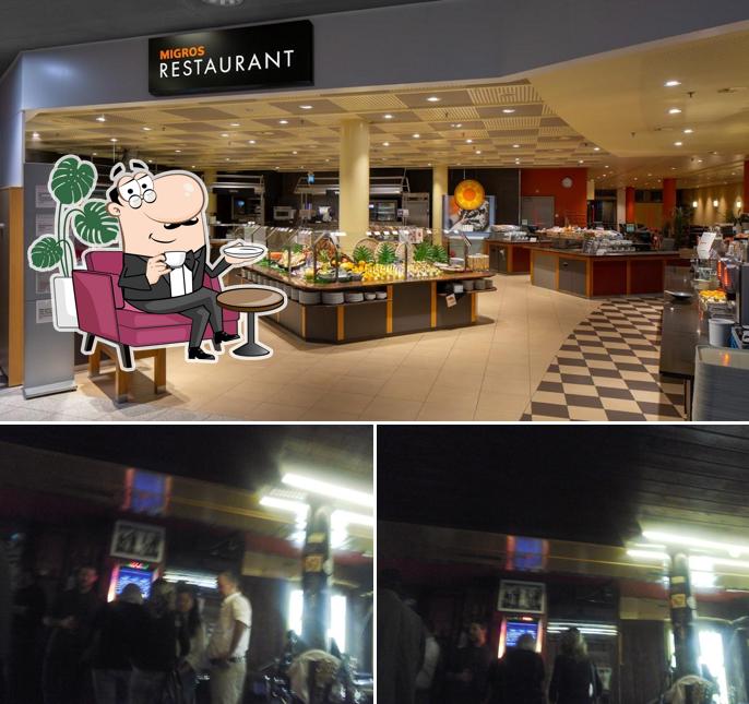 Dai un'occhiata agli interni di Migros-Restaurant - Frauenfeld - Passage