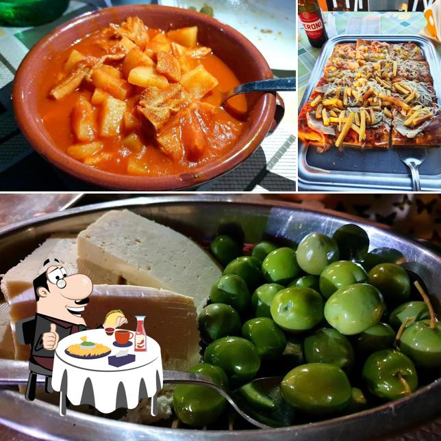 Piatto di formaggi al Pizzeria Al Feudo Di Sacco Maria Antonietta