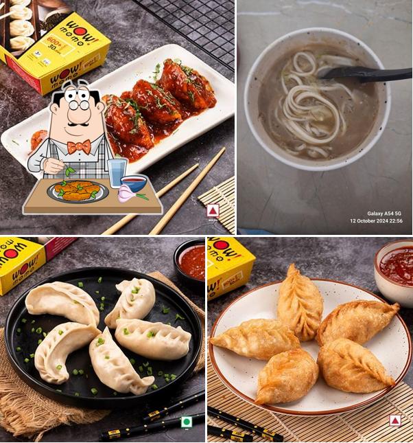 Chicken wings at Wow! Momo