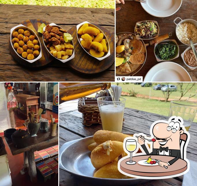 Comida em Restaurante Pau de Angu