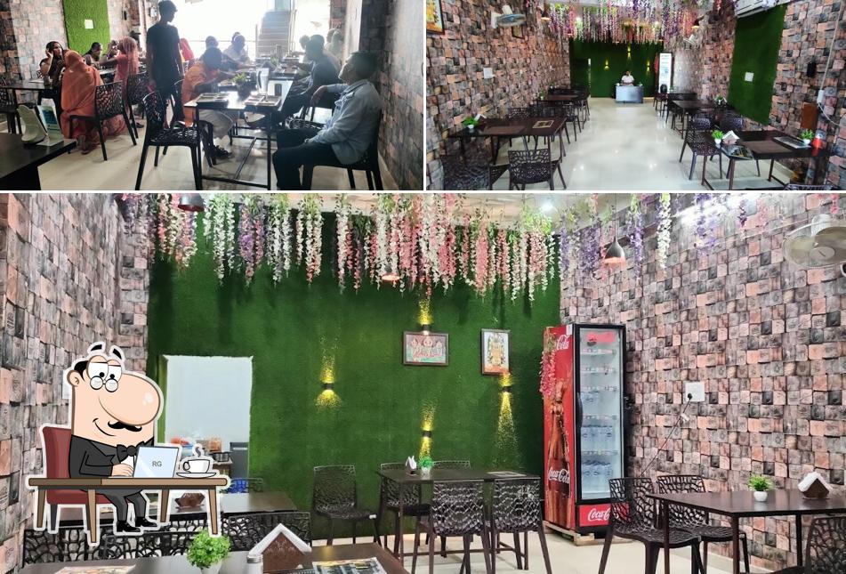 Take a seat at one of the tables at The CAPITAL Grille Family Restaurant