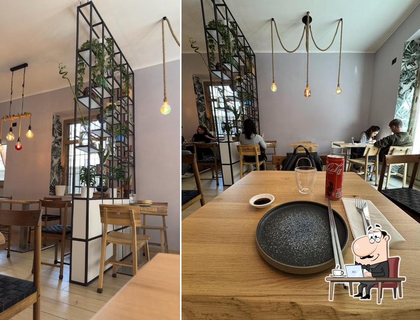 Siediti a un tavolo di Bento Dimsum Ramen
