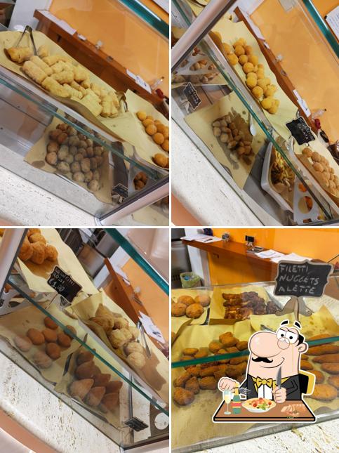 Cibo al MCGrill, Rosticceria Paninoteca