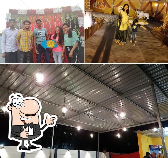 Look at the pic of Hot chilli restaurant