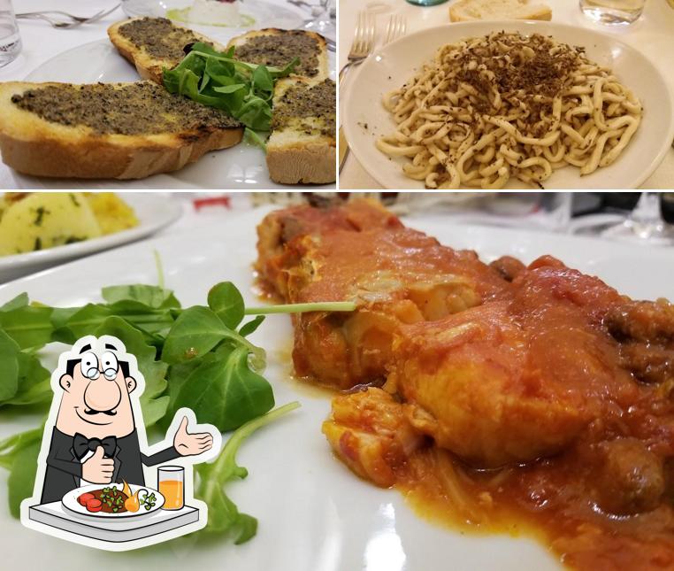 Platti al Trattoria del Moro Aronne