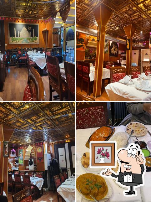 L'intérieur de Taj Mahal Paris