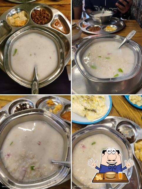 Clam chowder at Kanji Corner