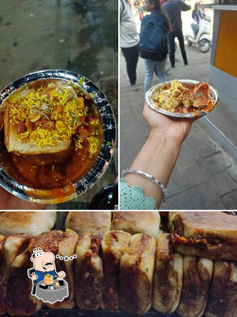 Chaat at Sk pal dabeli kach ki mashur Dabeli