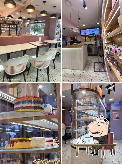 The interior of 99 Pancakes