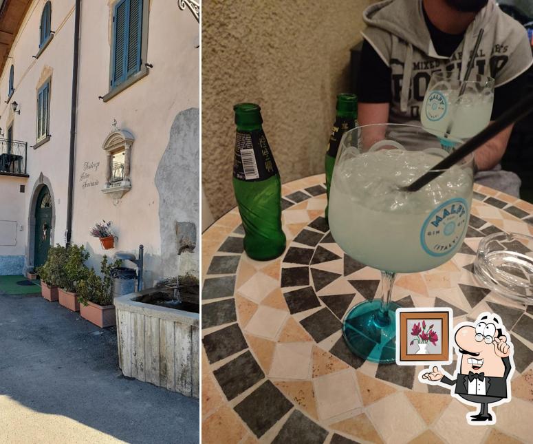 Dai un'occhiata agli interni di Bar Pineta