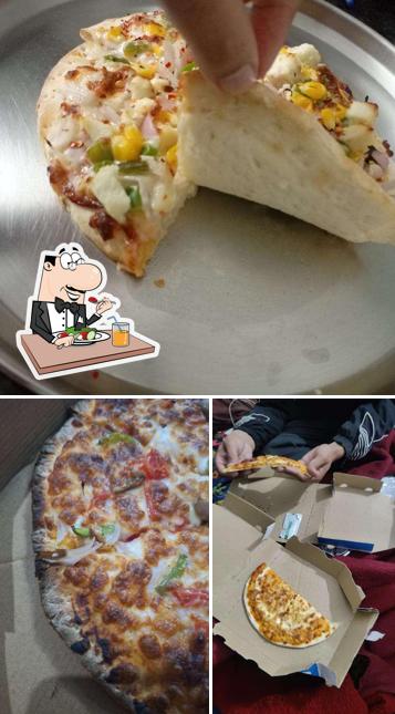 Meals at Da mexican pizza