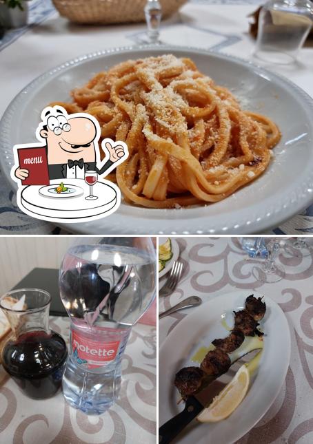 Antica Trattoria Lu Frate si caratterizza per la cibo e bevanda