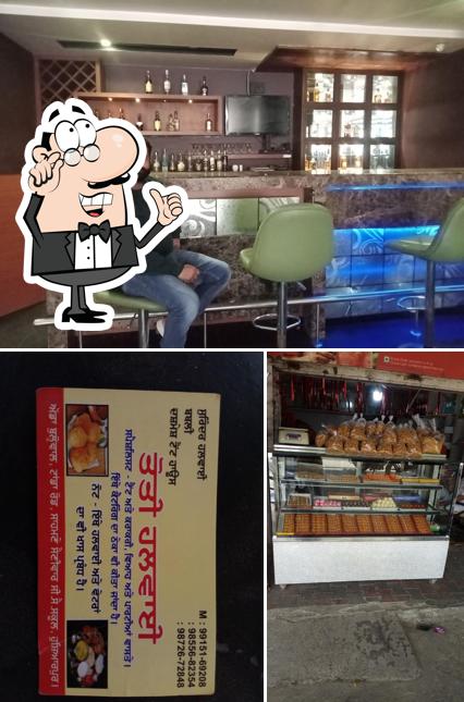 TOTI Sweet Shop(ਤੋਤੀ ਹਲਵਾਈ)