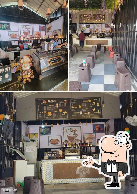 Check out how Chai Sutta Bar Yavatmal looks inside