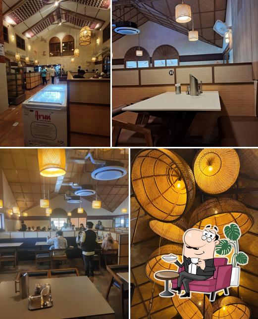 Sri Mu Saravana Bhavan