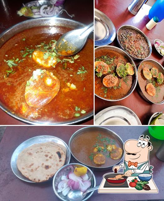 Chicken curry at Pavitar panjabi daba