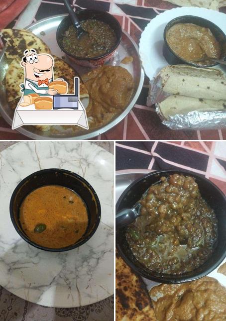 Garlic bread at Tadka House