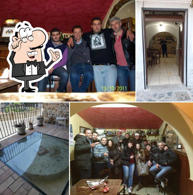 Gli interni di Young Twins Bar Pub