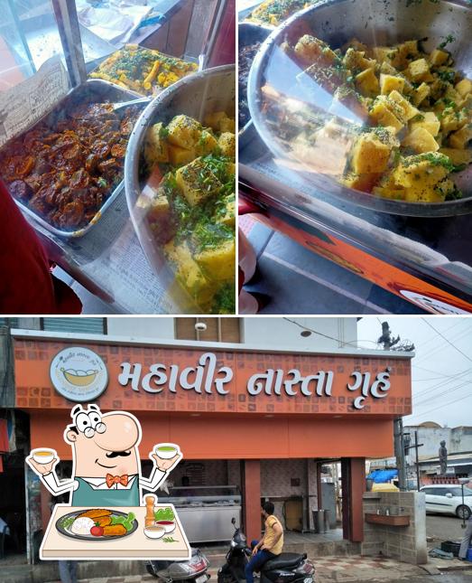 This is the photo depicting food and interior at Mahavir Nasta Gruh(Nanabhai khamanwala)