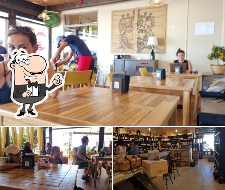 Siediti a un tavolo di Emporio del Gusto