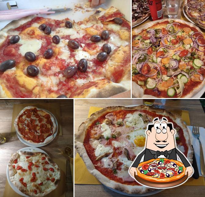 Prenditi una pizza a PIZZERIA PAPRICA