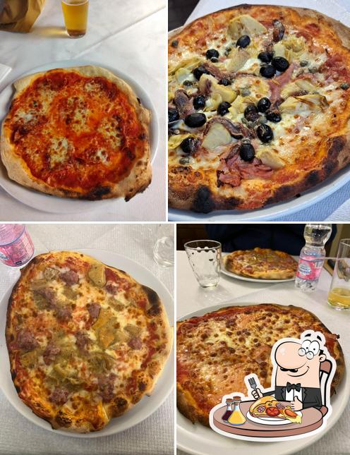 A Trattoria Pizzeria Chiavi D'oro s.r.l.s, puoi prenderti una bella pizza