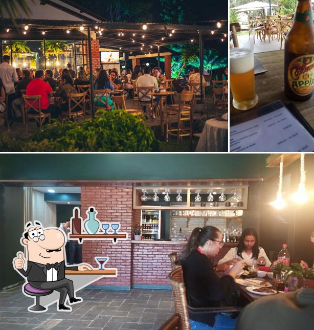 Sente em uma das mesas no Restaurante Cozinha da Nana