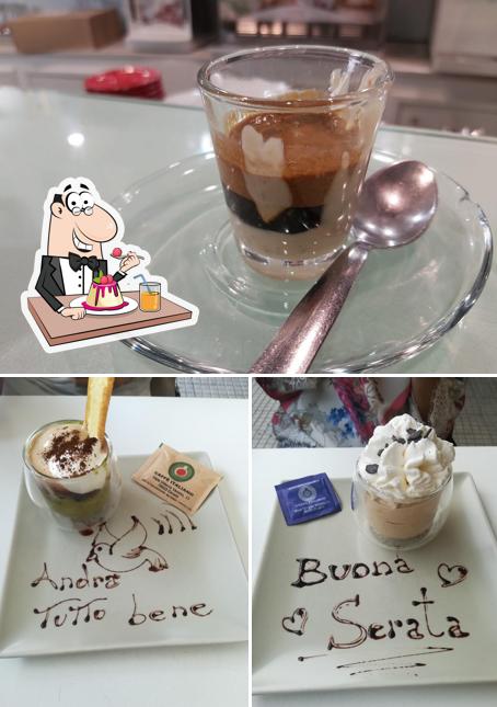 Caffè Italiano serve un'ampia gamma di dessert