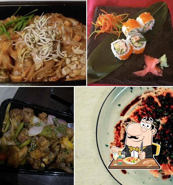 Pad thai at Kae-Dama (Give Me More Noodles)