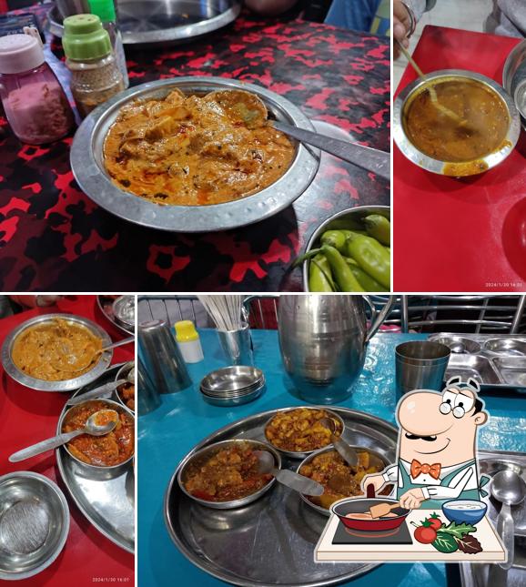 Chicken curry at Lucky Vaishno Dhaba