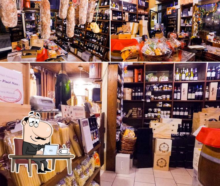 La interni e cibo del ristorante