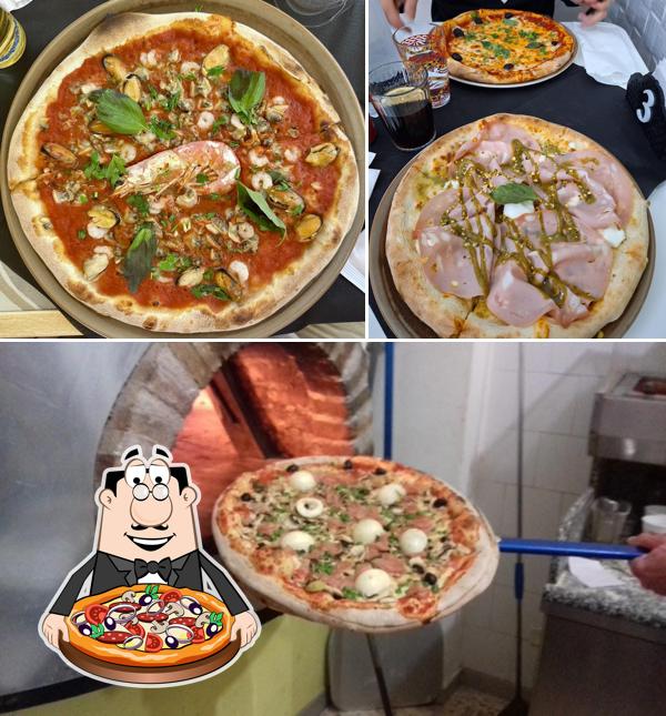 Ordina tra le svariate varianti di pizza