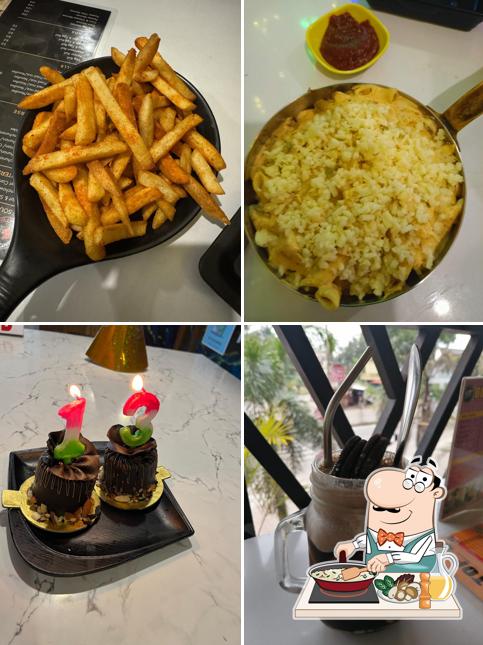 Fried rice at BUN ON TOP CAFE HOUSE