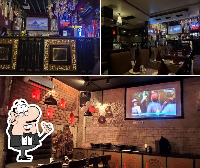 The interior of Platters Restaurant & Bar