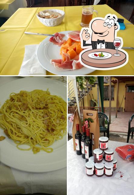 Cibo al Ristorante Pizzeria Dall'Amico dei F.lli Guerra di Guerra Massimo & C. snc