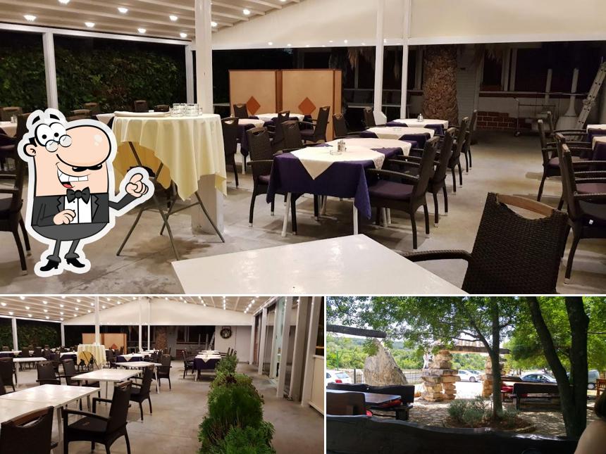 Dai un'occhiata agli interni di Restoran Babilon